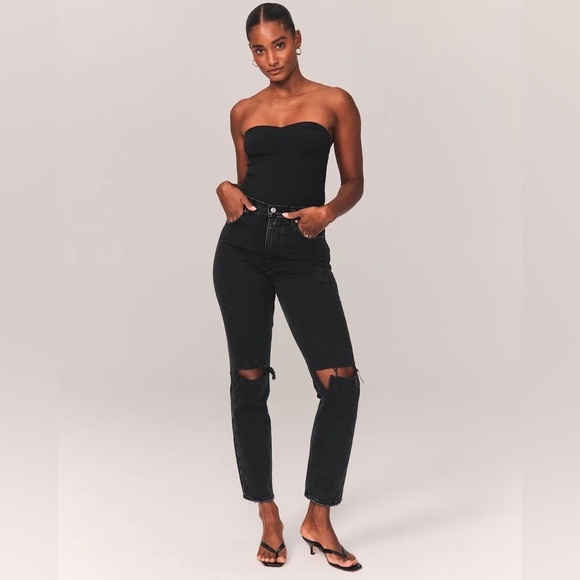 Abercrombie The 90’s Straight Ultra High Rise Jean Black Distressed - Picture 1 of 6